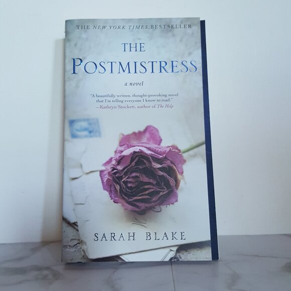 3 Historical Fiction Bundle Memoirs of Geisha Postmistress Geographer's Library - Picture 8 of 13